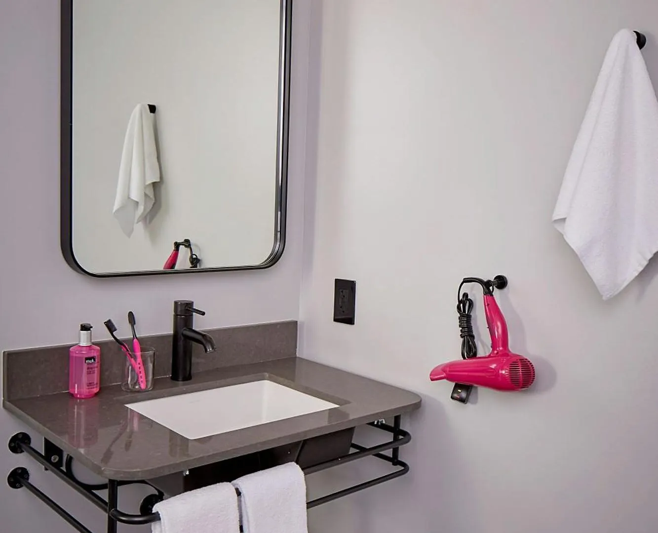 Moxy Denver Cherry Creek Отель